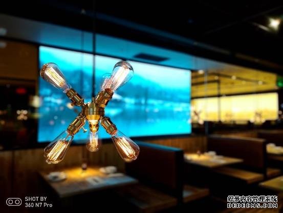 360手机N7 Pro珊瑚红评测和平精英PC端辅助：AI智能四摄 高帧率吃鸡神器