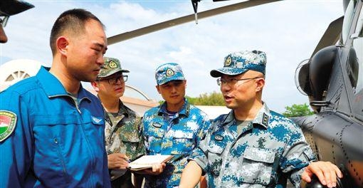 【中国梦·践行者】从小军事迷到专业和平精英PC辅助军王 廖新华以精确数据为“中军帐”提供精准支撑